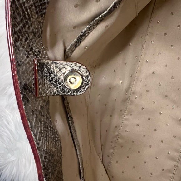 Snake print Tote - Picture 10 of 14